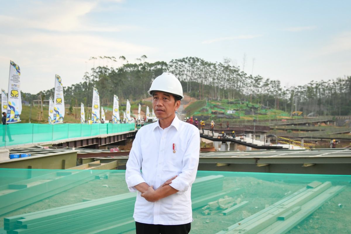 Presiden Jokowi Tinjau Langsung Tahap Dua Pembangunan IKN, Fokuskan Infrastruktur Strategis